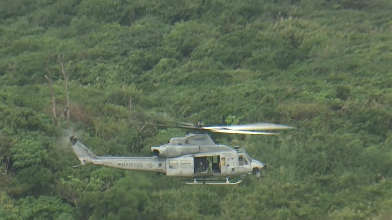 “高空掉袋”遭抗议，驻日美军持续引发冲绳居民不满